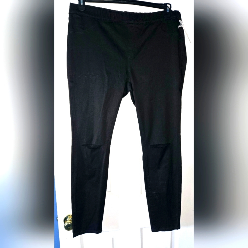 NWT Ashley Nell Tipton Jeggings
